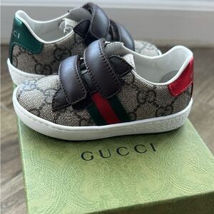 Gucci Toddler Shoes size 21